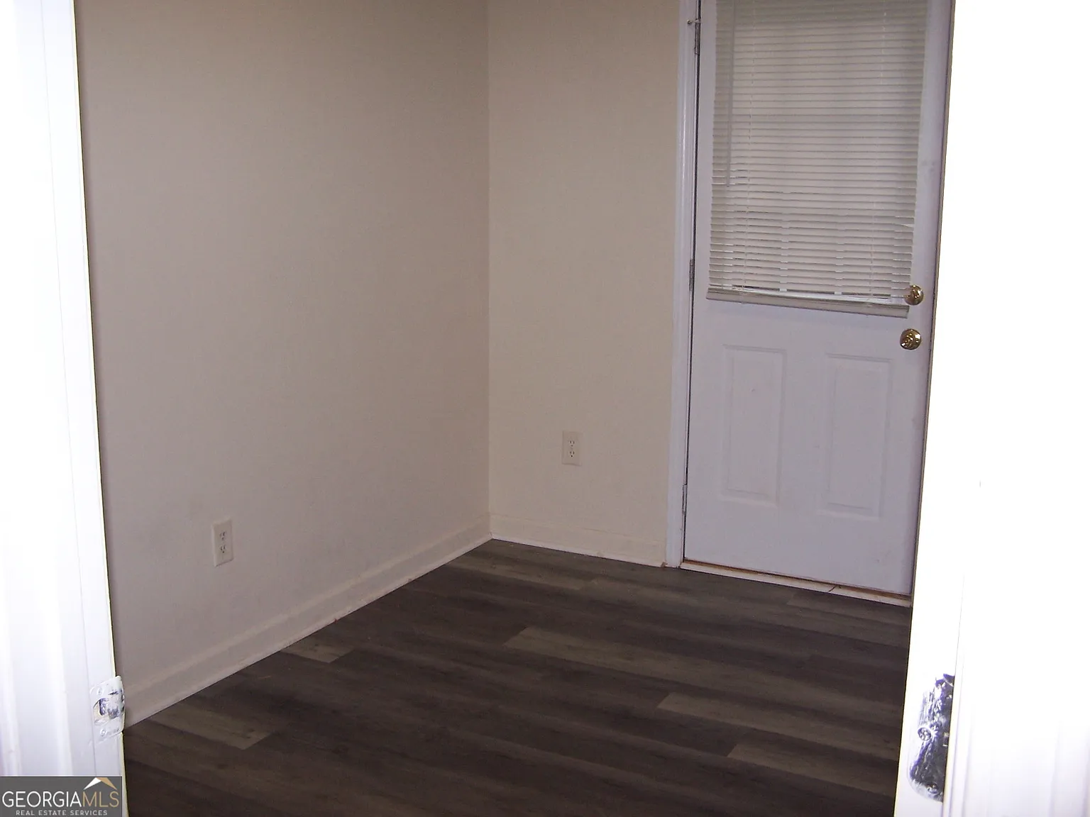 3 bed, 2.5 bath, 1472 sqft, $1,400 — Photo 4