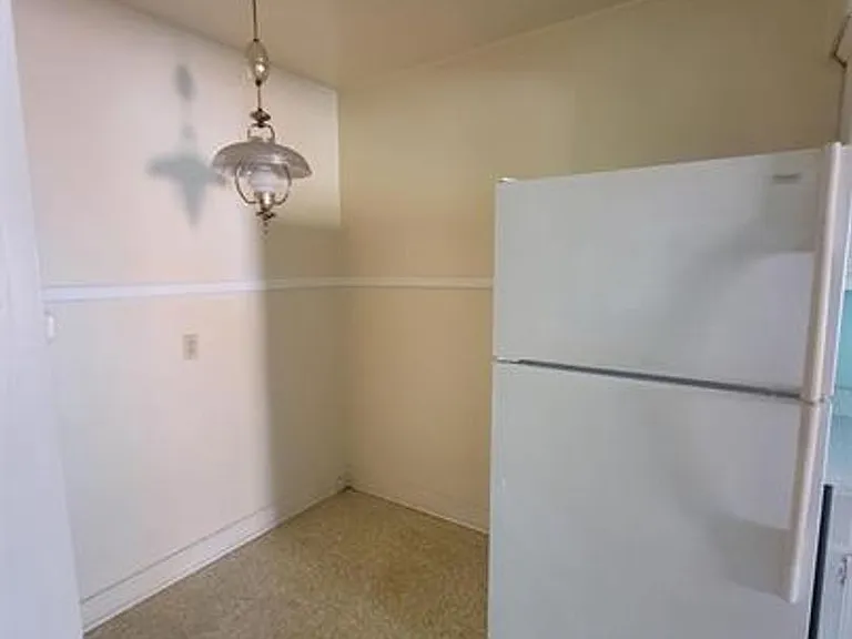 805 Somerset Dr — Photo 6