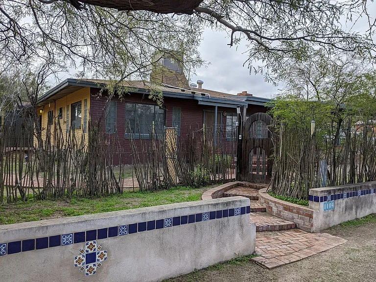 1104 E. Waverly St. — Photo 6