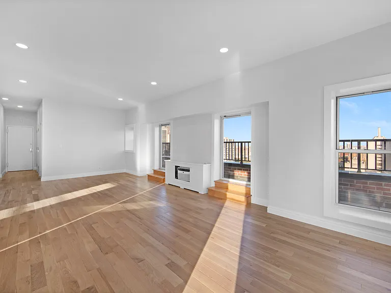 360 E 65th St #A — Photo 5