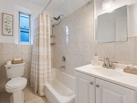 3rd image of 25-31 30th Rd APT 5G