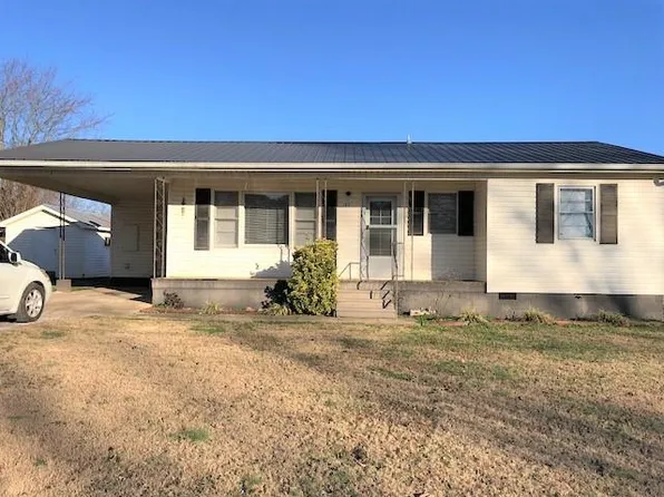 105 College Ave, Huntland, TN 37345