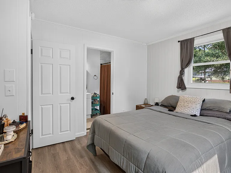 1315 Phyllis Dr — Photo 23