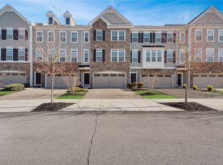 204 Eagle Dr, Cranberry Township, PA 16066