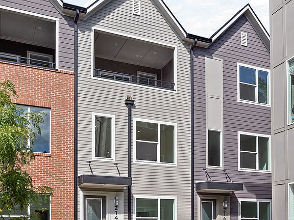 Courtyard Townhome - Exterior