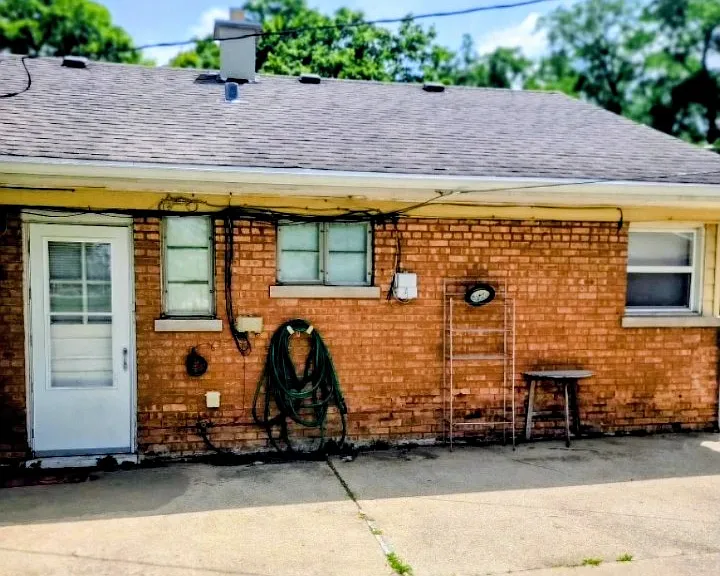 17510 Lincoln Ave — Photo 4