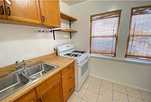 3rd image of 1537 19th St APT B