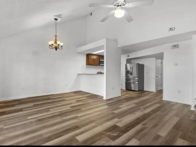940 Central Ave #16 — Photo 3