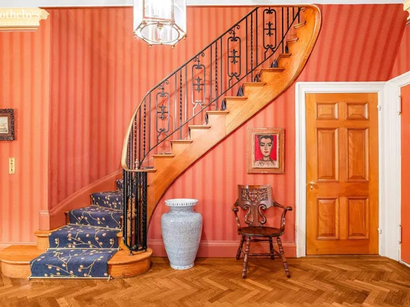 1220 Park Avenue image 2 of 13