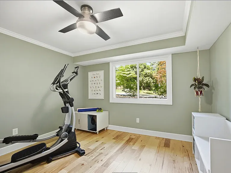 603 N Estes Dr — Photo 9