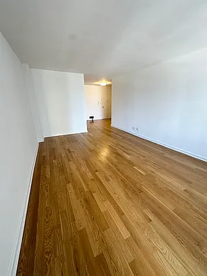 Rented by UES Management | media 2