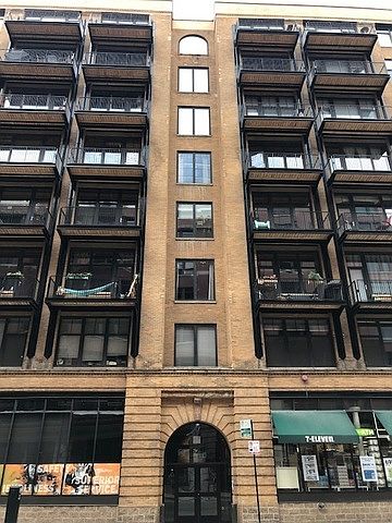 1st image of 625 W Jackson Blvd APT 605