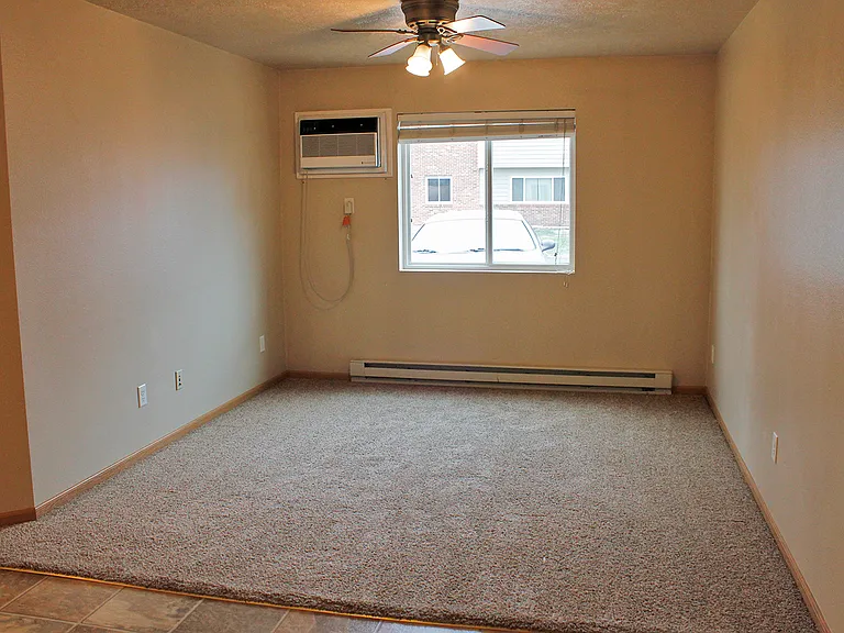 North Prairie Apartments — Photo 11