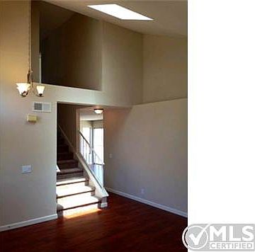 3rd image of 1533 Seabrook Ln