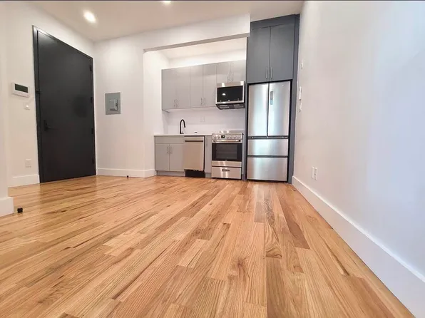 283 Graham Avenue image 1 of 6