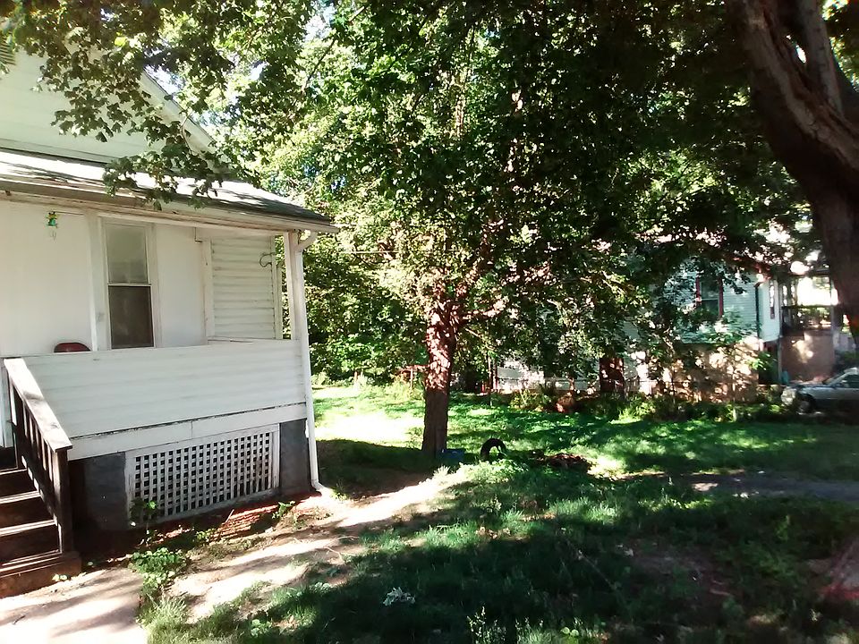 2nd image of 2620 Krum St