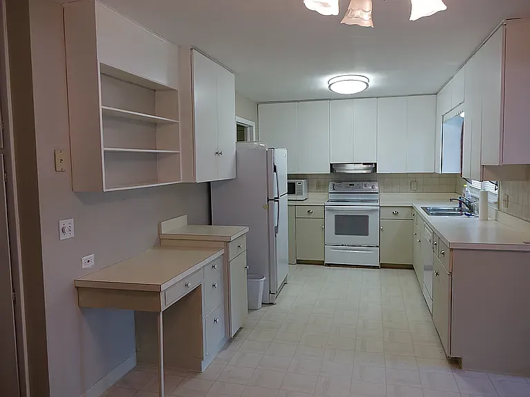1227 Lilac Ave — Photo 7