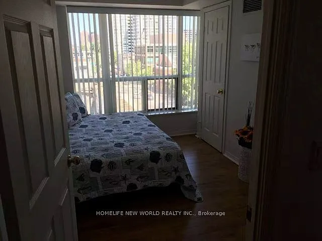 909 Bay St #407 — Photo 5