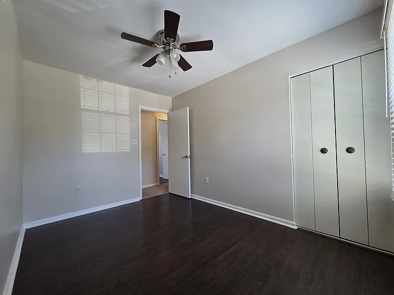 7002 Scotch Dr — Photo 17