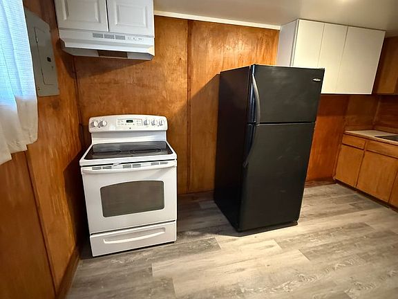 2nd image of 3147 Boardman Ave Unit 3-2