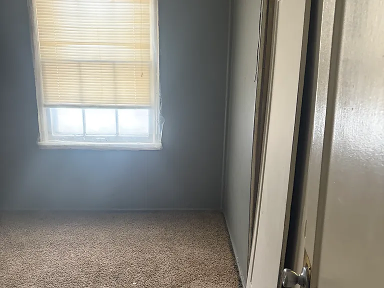 1715 N Bourland Ave — Photo 9