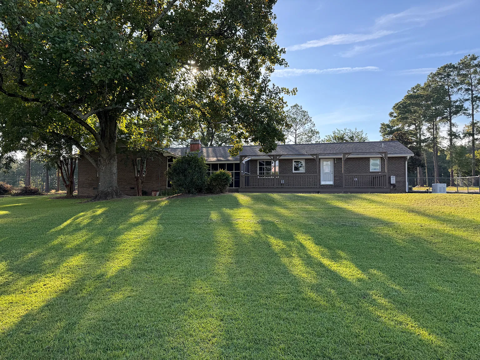 4 bed, 2438 sqft, $2,100 — Photo 4