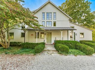 132 Tantumorantum Rd, Lyme, CT 06371