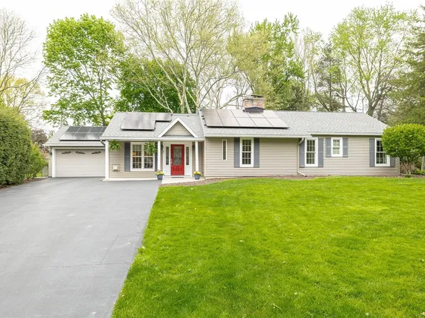 7 Winding Rd, Rochester, NY 14618