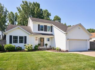 1964 Springfield Lake Blvd, Akron, OH 44312