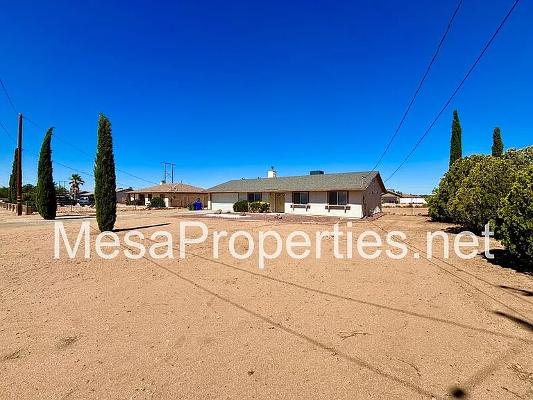 11155 Mohawk Rd — Photo 2