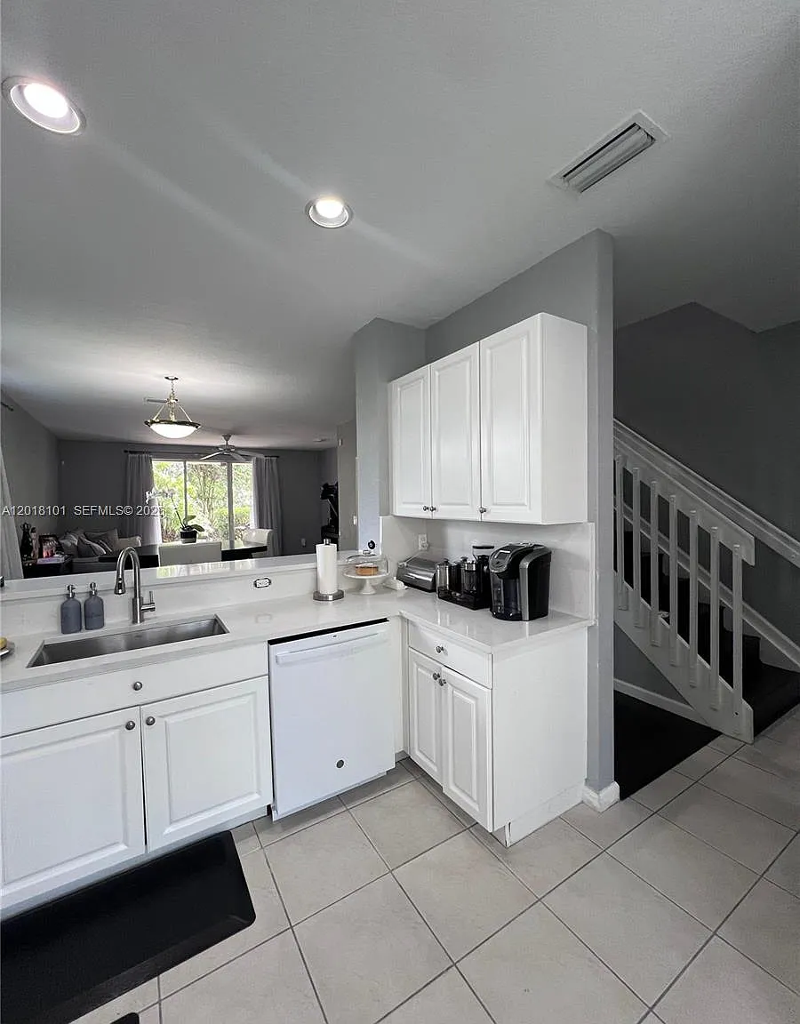 Park Place At Plantation — Photo 2