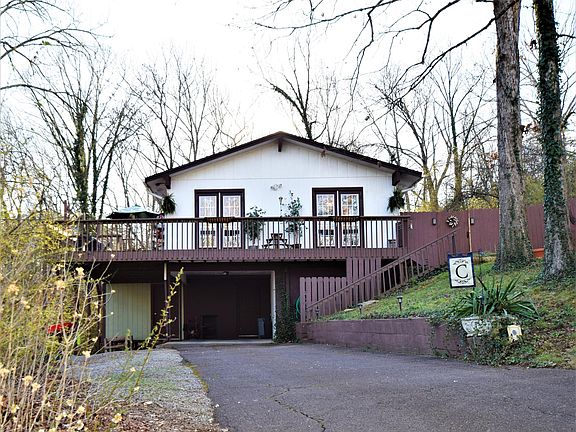 3rd image of 501 Lake Forest Dr