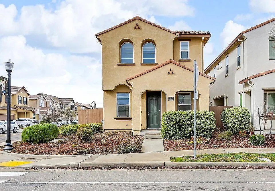 4389 Natomas Central Dr