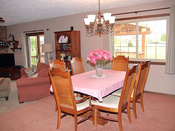 3rd image of 5979 Oak Hill East Dr