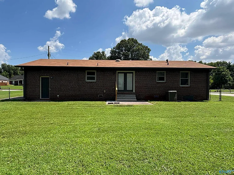 104 Gann Ave — Photo 25