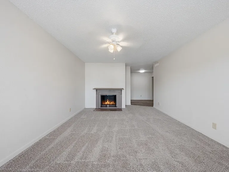 Park Place Apartments — Photo 20