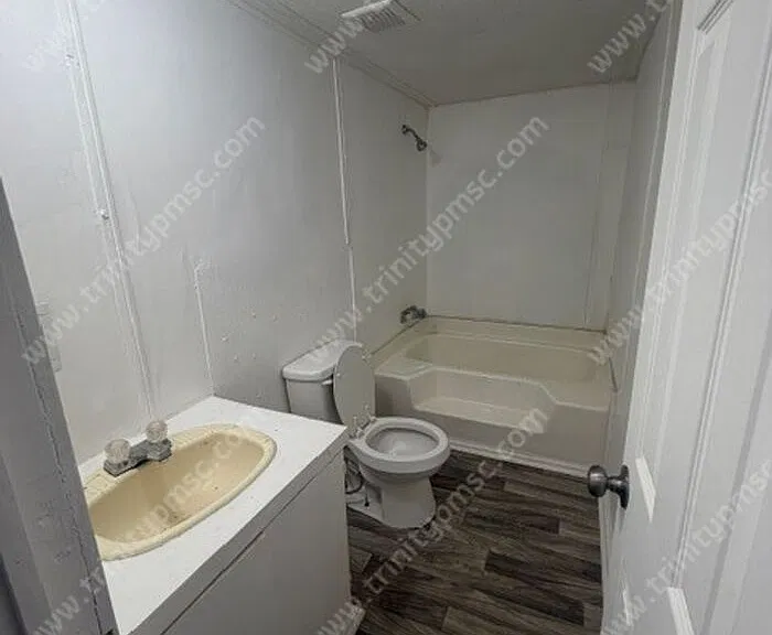 18 Yellowstone Dr — Photo 5