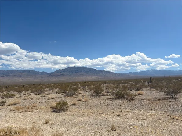 2880 E Gorgono Dr, Pahrump, NV 89060