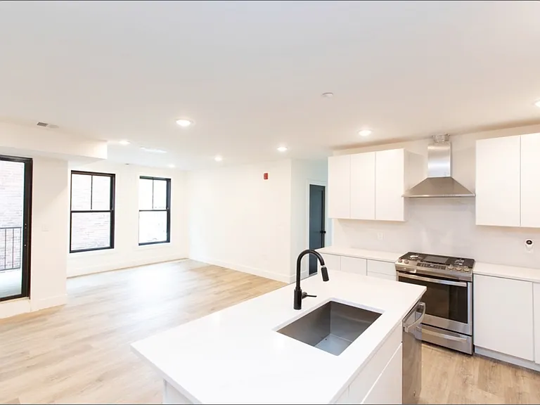 173 Magnolia St #4 — Photo 11