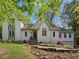 8 Highview Rd, Madison, CT 06443