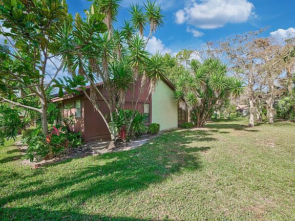 5th image of 498 Iron Forge Ct Court