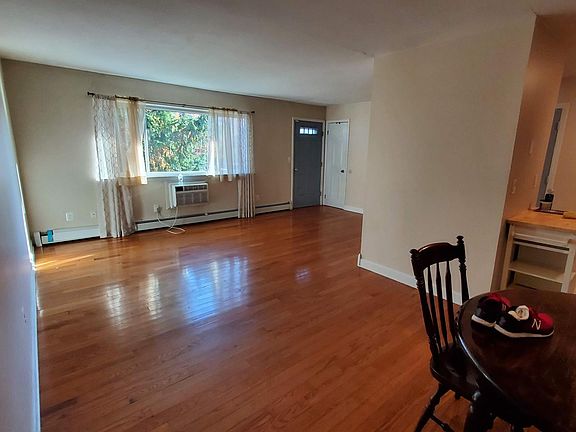 5th image of 626 Cricket Ln #626