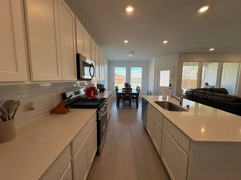 10016 Warlander Dr — Photo 25