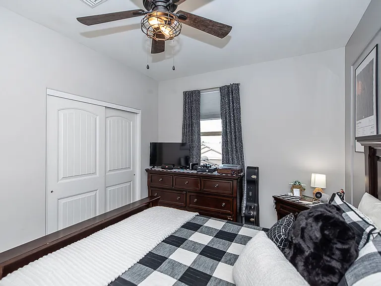 6577 E 34th Ln — Photo 28