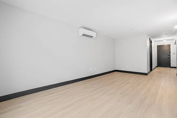 Rented by Reavis | media 36