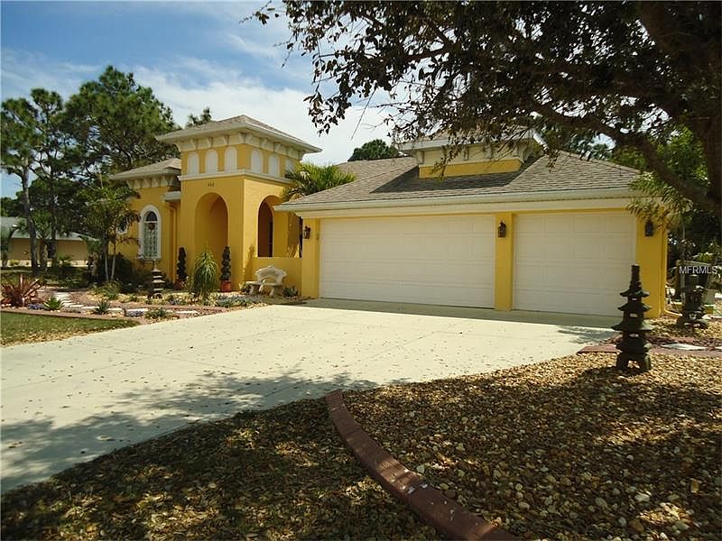 1st image of 462 Rotonda Cir