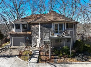 14 Rock Ridge Rd, Westerly, RI 02891