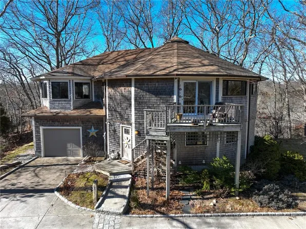 14 Rock Ridge Rd, Westerly, RI 02891