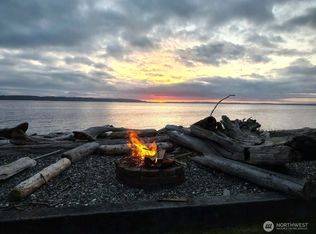 196 Edgebluff Road, Camano Island, WA 98282