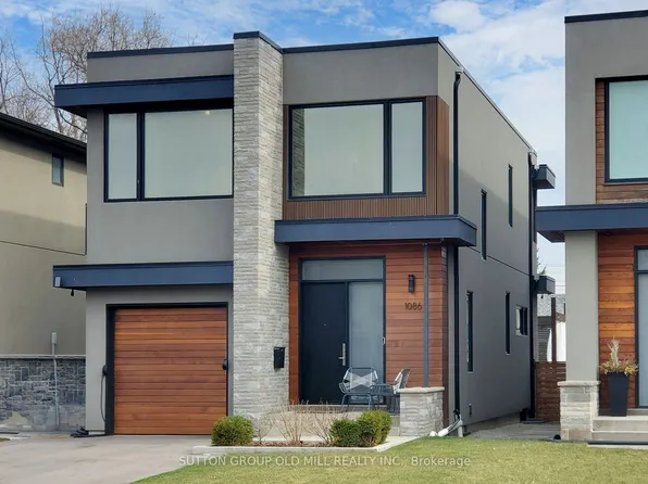 1086 Gardner Ave, Mississauga, ON L5E 1B7